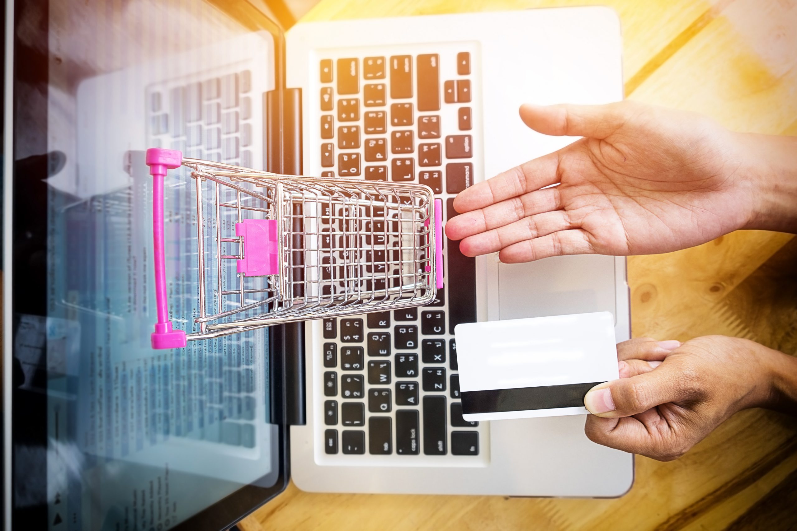 Dijital Dünyanın Görünmeyen Gücü: E-Ticaret Lojistiği ile Rakiplerinizin Önüne Geçin