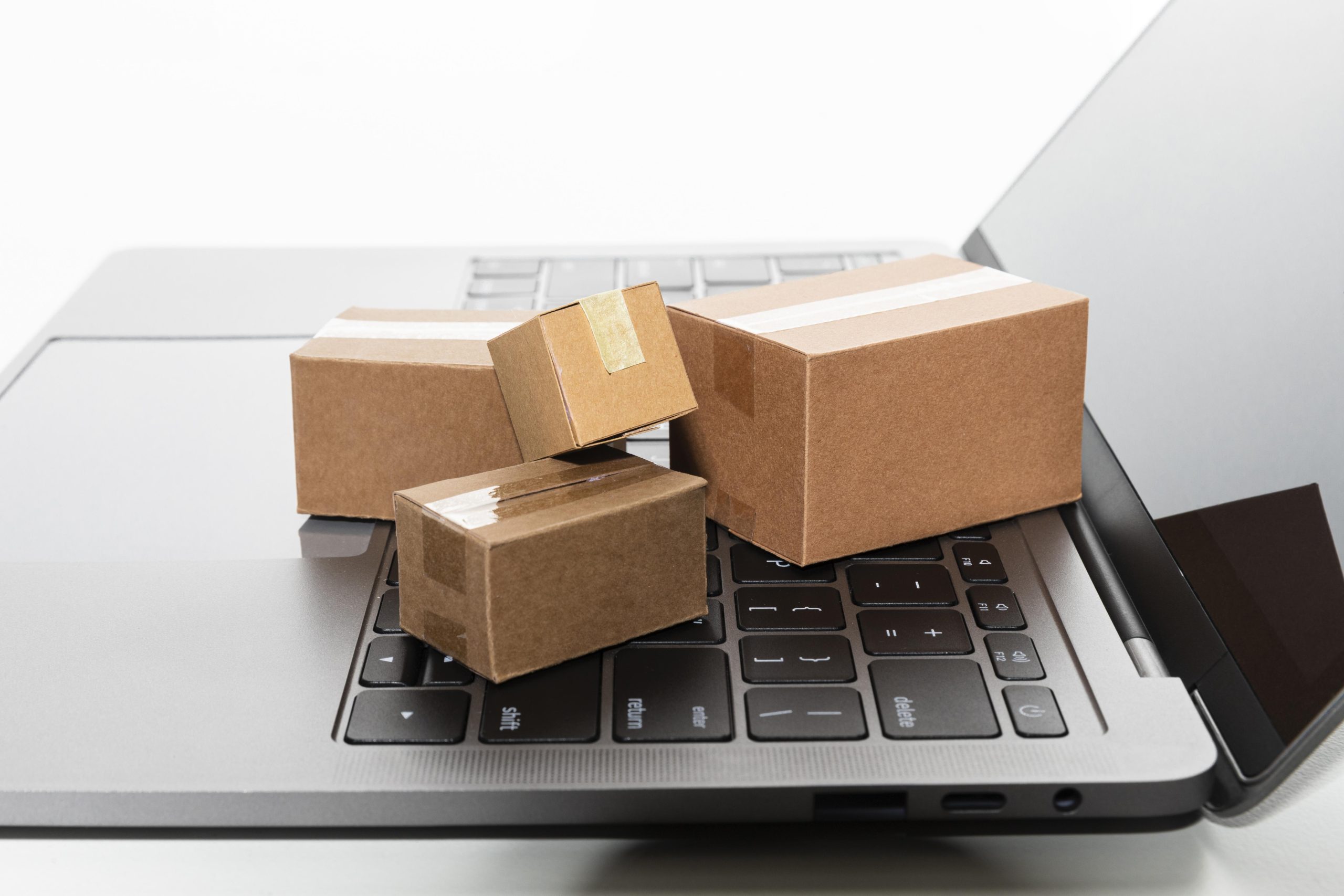 Dijital Çağın Lojistik Devrimi: Teknoloji ve Veri Odaklı E-Ticaret Lojistiği ile Geleceği Yakalayın