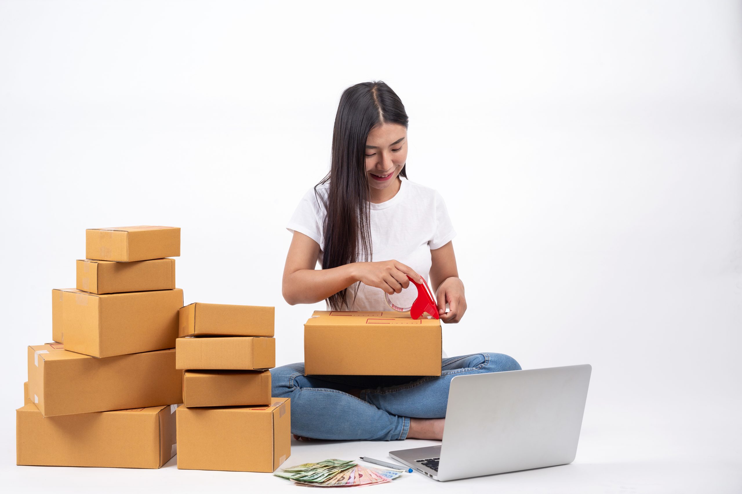 Paketin Ötesinde Bir Deneyim: E-Ticaret Lojistiği ile Markanızı Nasıl Efsaneleştirirsiniz?